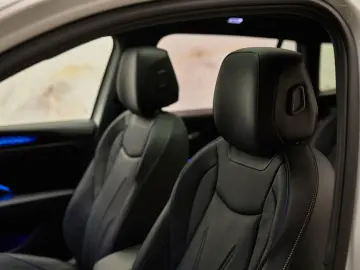 Volkswagen Tiguan - 1.5 eHybrid R-Line
