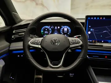 Volkswagen Tiguan - 1.5 eHybrid R-Line
