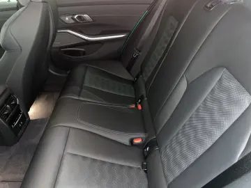 BMW M3 Competition M xDrive Limousine Harman K