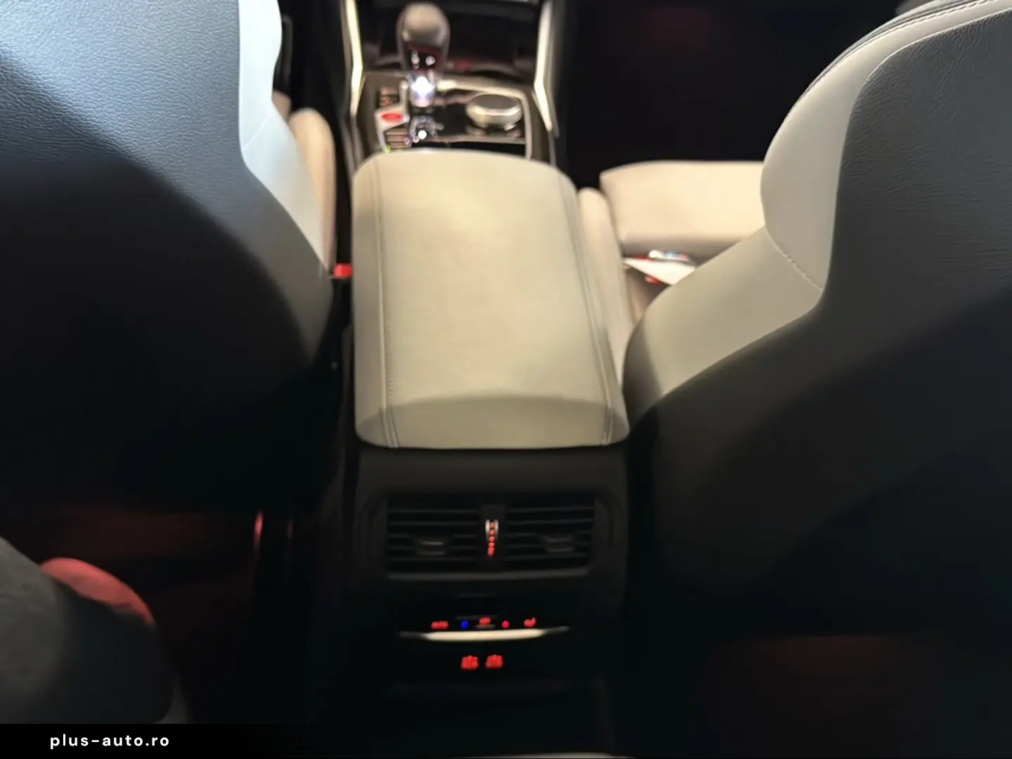 BMW M4 Competition M xDrive Cabrio Harman K Head-Up