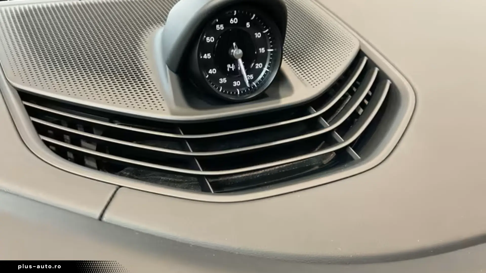 Porsche Taycan 4 Black Edition Surround-View LED