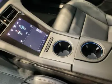 Porsche Taycan 4 Black Edition Surround-View LED