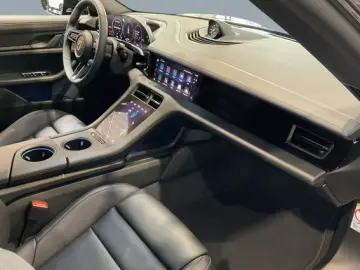 Porsche Taycan 4 Black Edition Surround-View LED