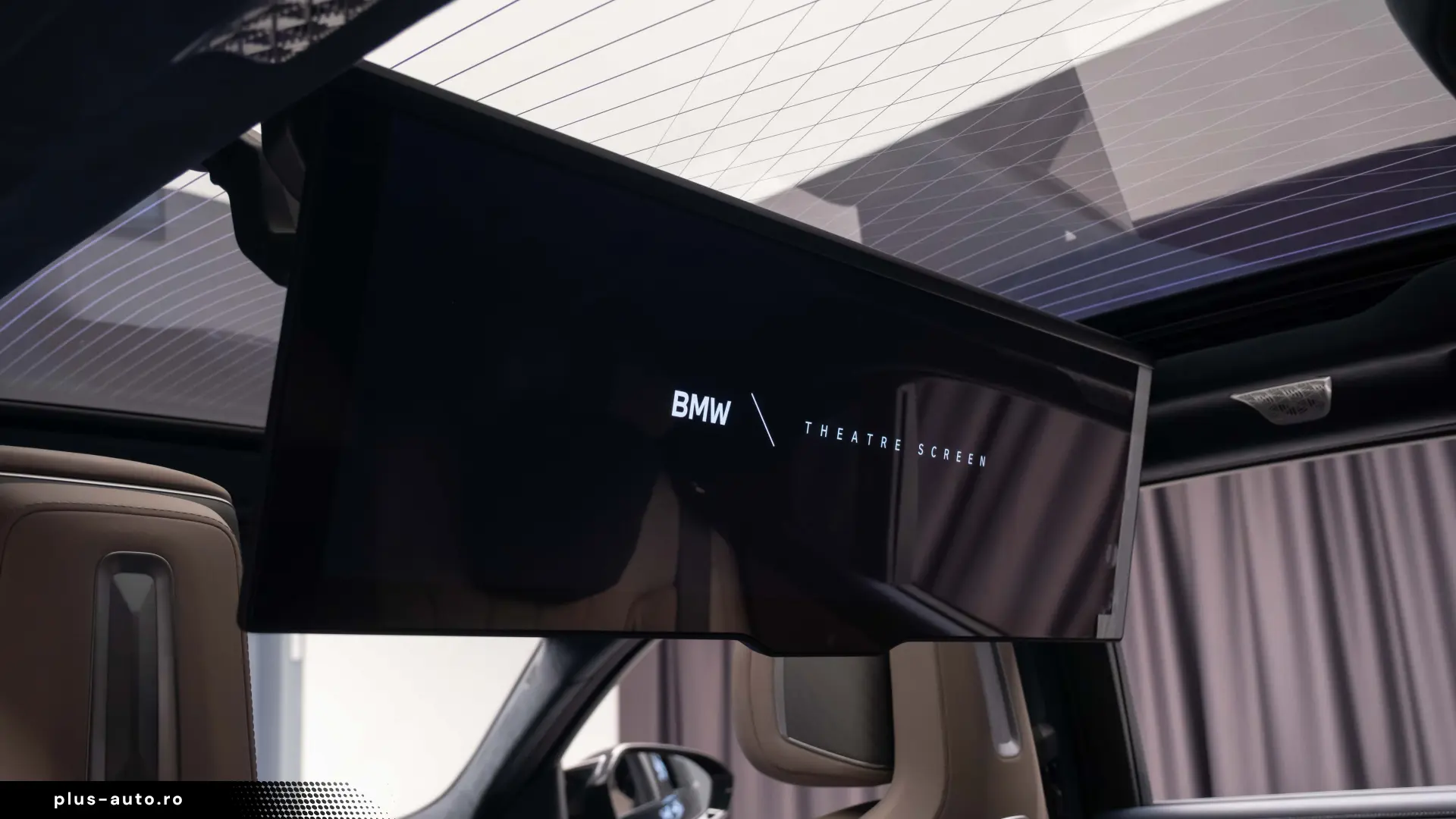 BMW M760e  HUD Pano Theatre  360 Stoc!!!