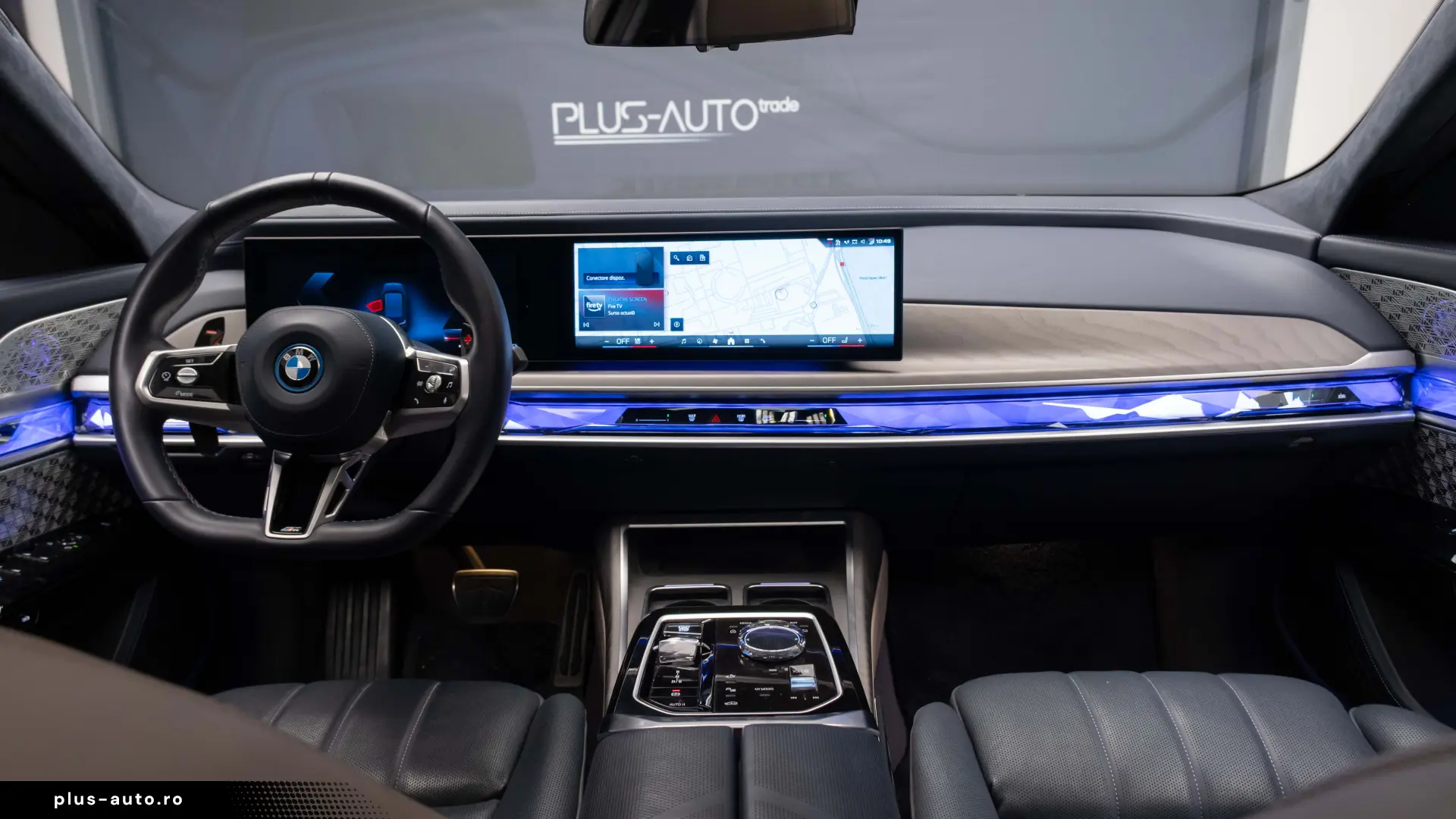 BMW M760e  HUD Pano Theatre  360 Stoc!!!