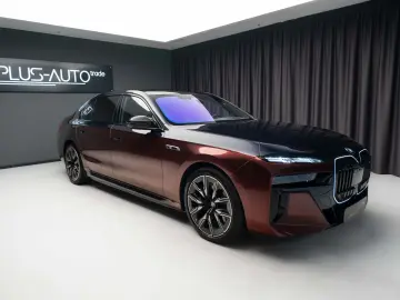 BMW M760e  HUD Pano Theatre  360 Stoc!!!