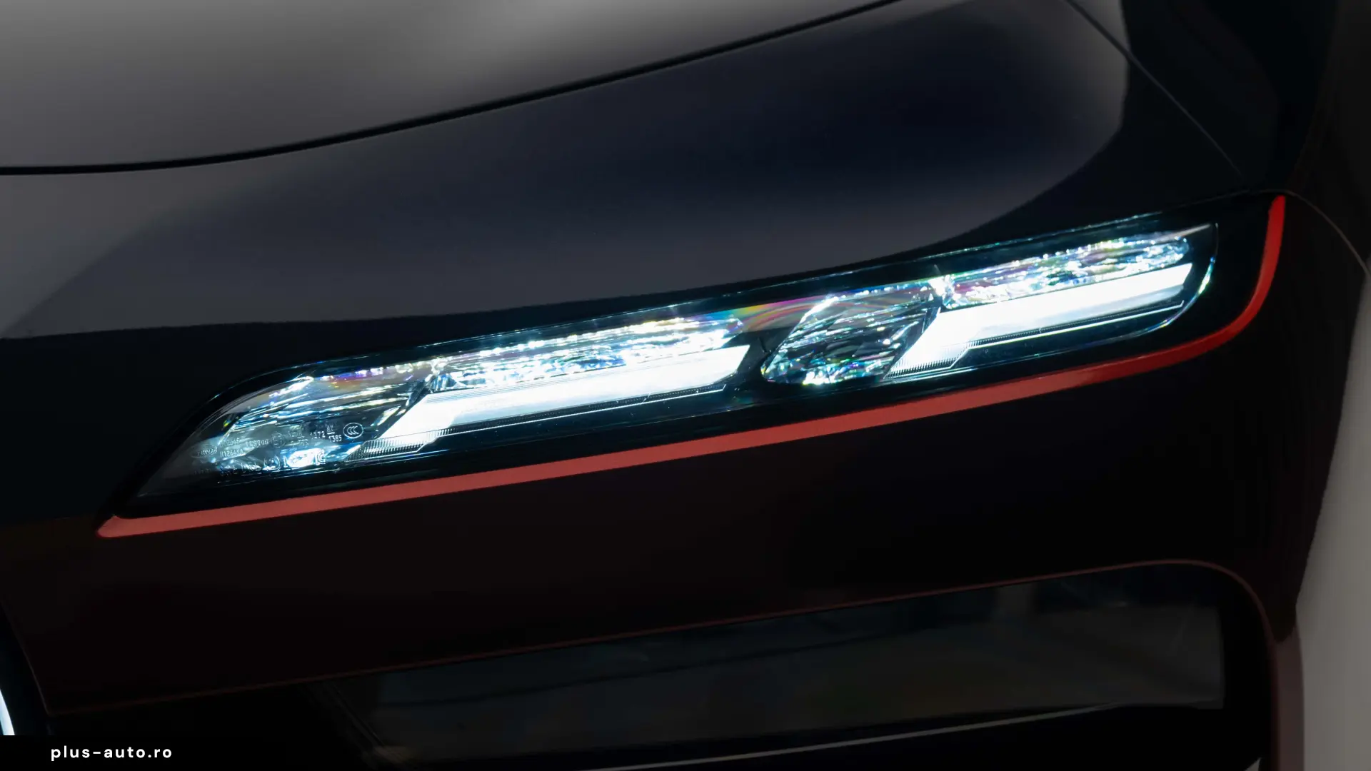 BMW M760e  HUD Pano Theatre  360 Stoc!!!