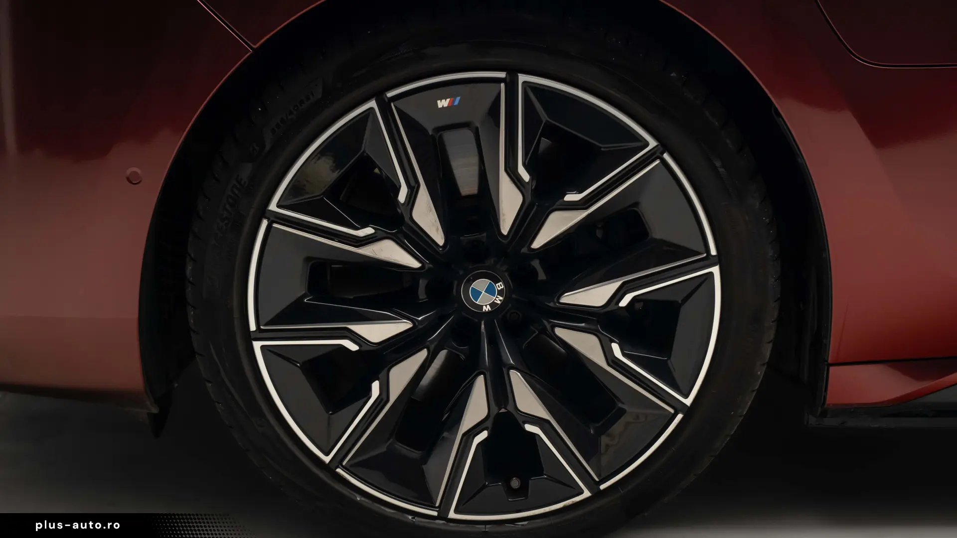 BMW M760e  HUD Pano Theatre  360 Stoc!!!