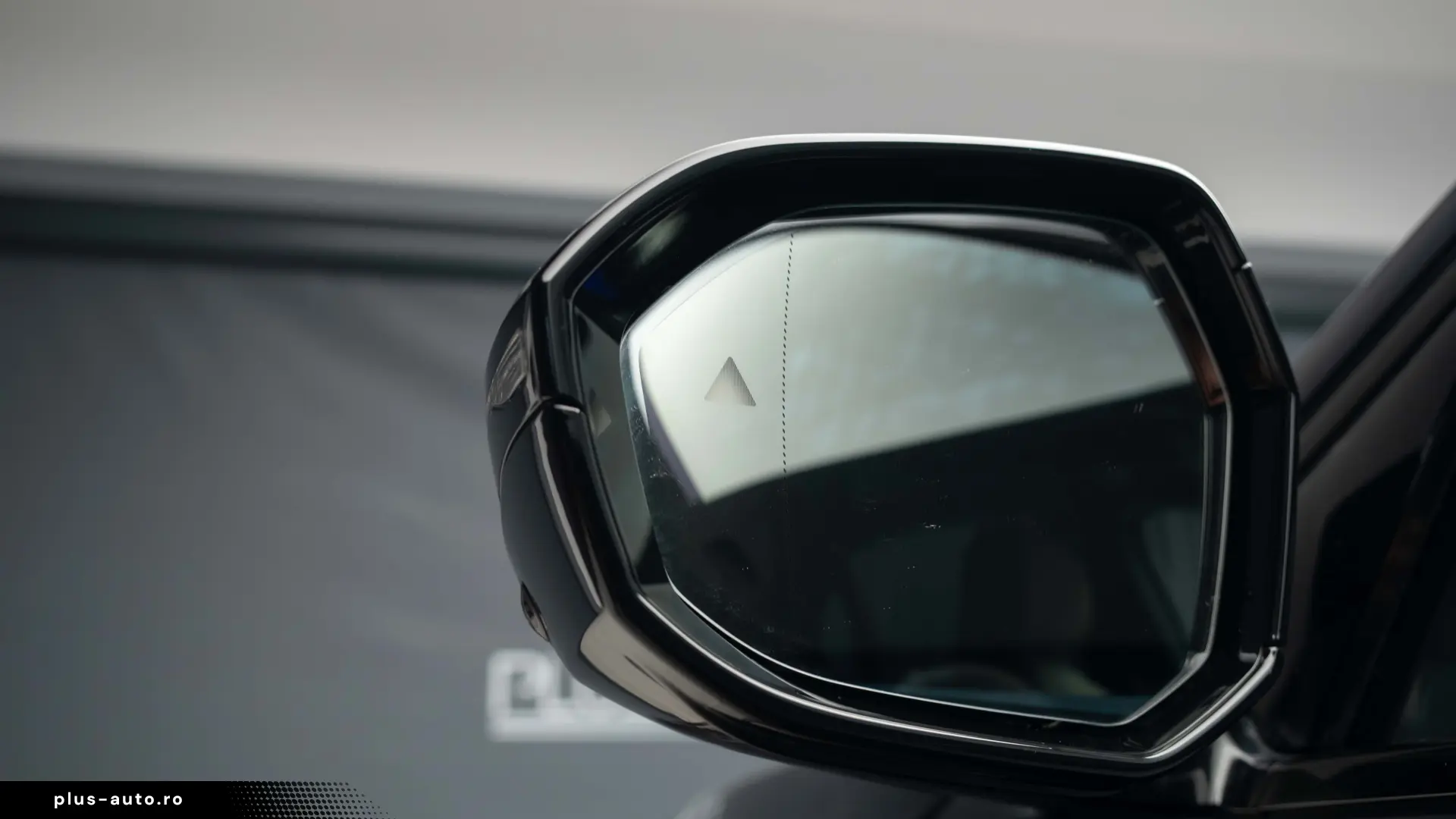 BMW M760e  HUD Pano Theatre  360 Stoc!!!
