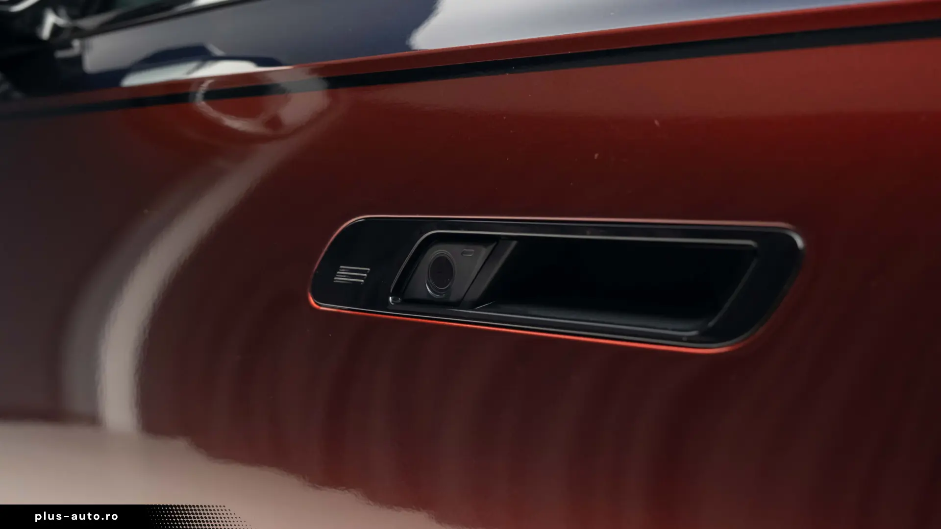 BMW M760e  HUD Pano Theatre  360 Stoc!!!