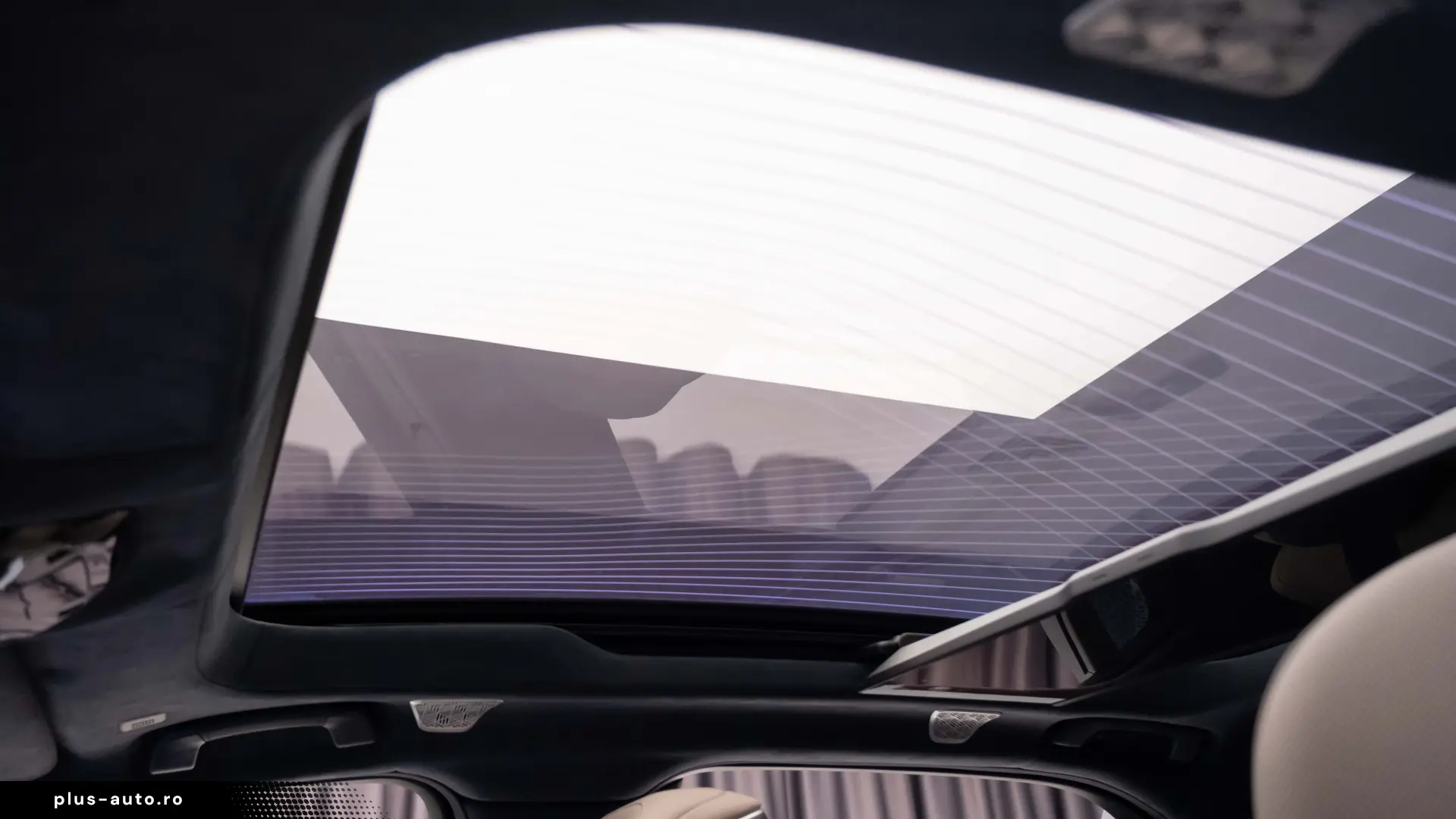 BMW M760e  HUD Pano Theatre  360 Stoc!!!