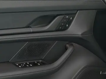 Porsche Taycan 4 Black Edition PANO SportDesign 2