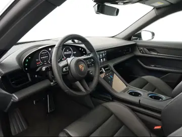 Porsche Taycan 4 Black Edition PANO SportDesign 2