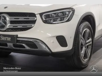 MERCEDES-BENZ GLC 300 de 4M Offroad Dist LED AHK Kam…