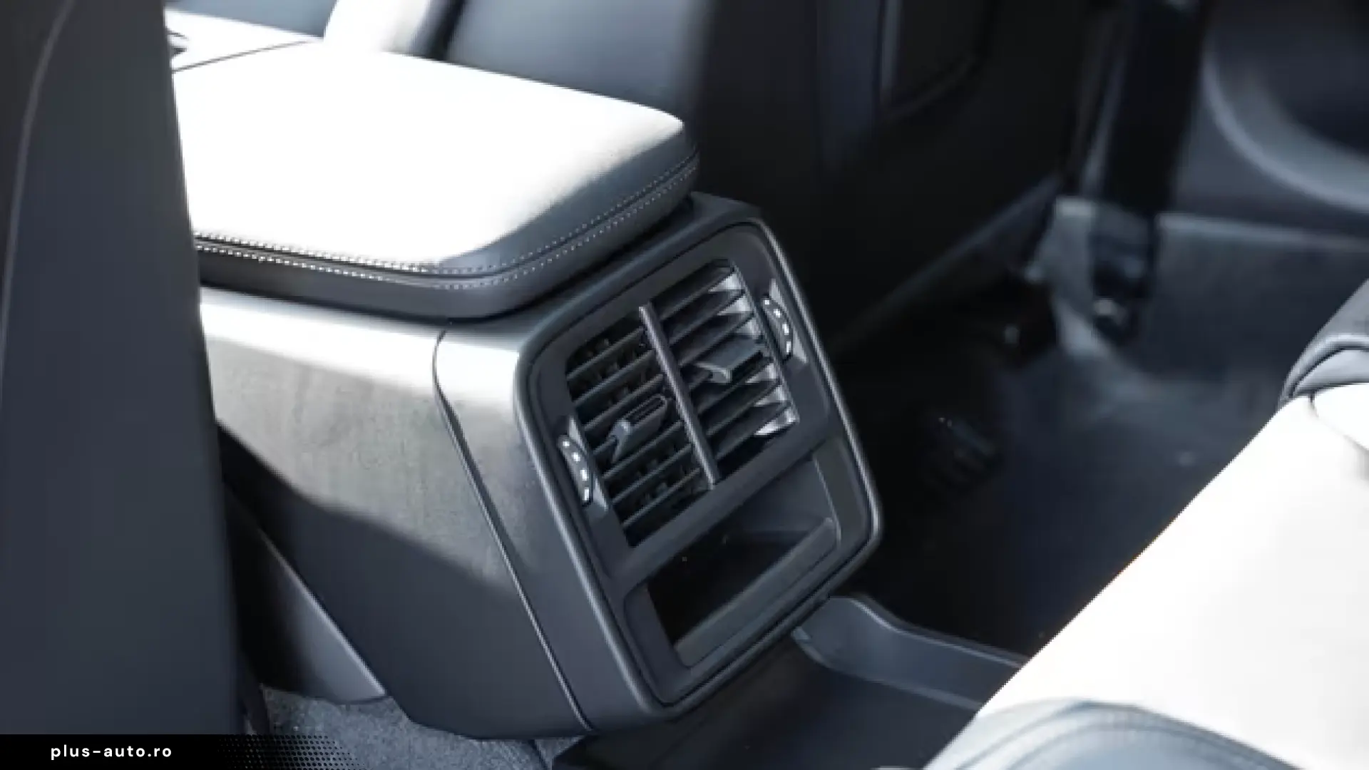 Porsche Taycan 4 Black Edition LED-Matrix Surround