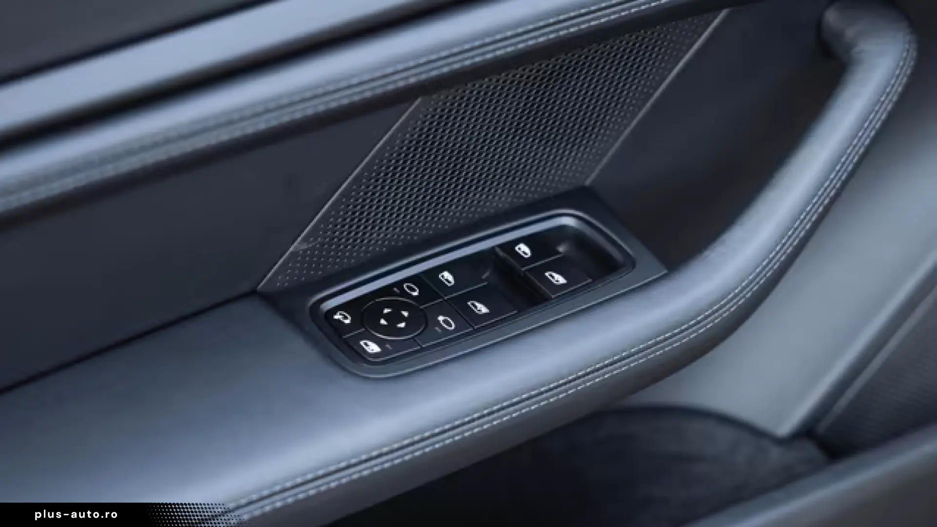 Porsche Taycan 4 Black Edition LED-Matrix Surround