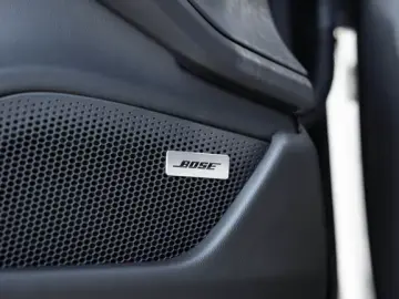 Porsche Taycan 4 Black Edition LED-Matrix Surround