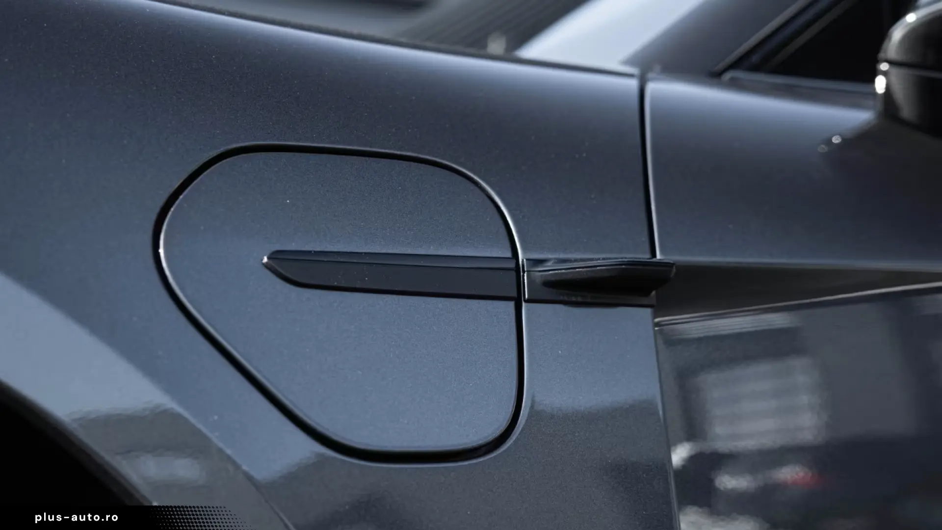 Porsche Taycan 4 Black Edition LED-Matrix Surround