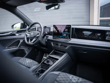 Volkswagen Tiguan - 1.5 eHybrid R-Line Edition