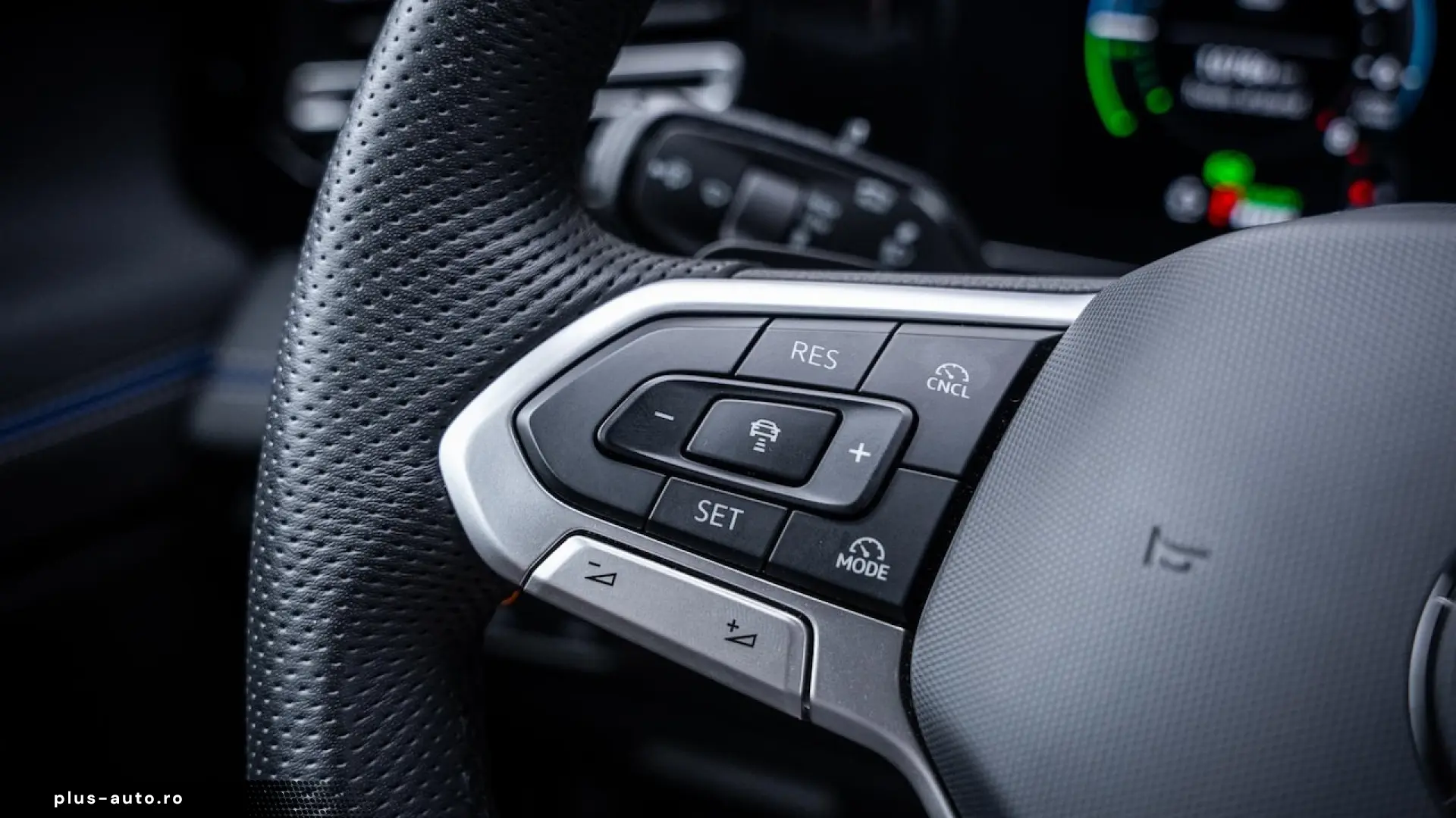 Volkswagen Tiguan - 1.5 eHybrid R-Line Edition