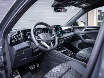 Volkswagen Tiguan - 1.5 eHybrid R-Line Edition
