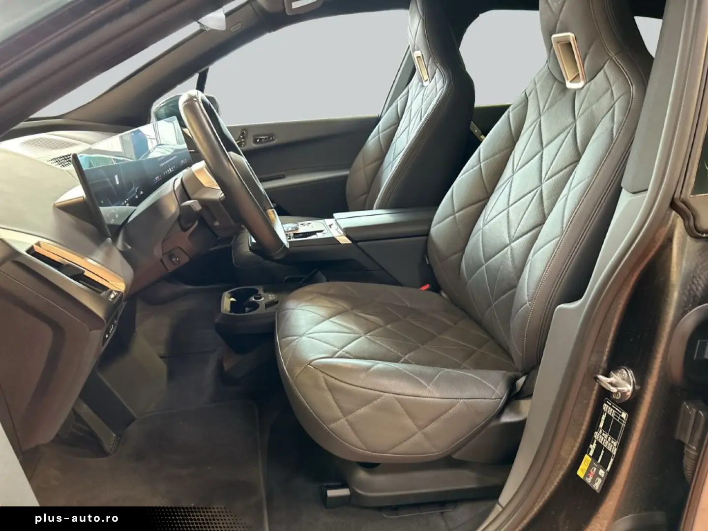 BMW iX xDrive40  AHK Pano H K