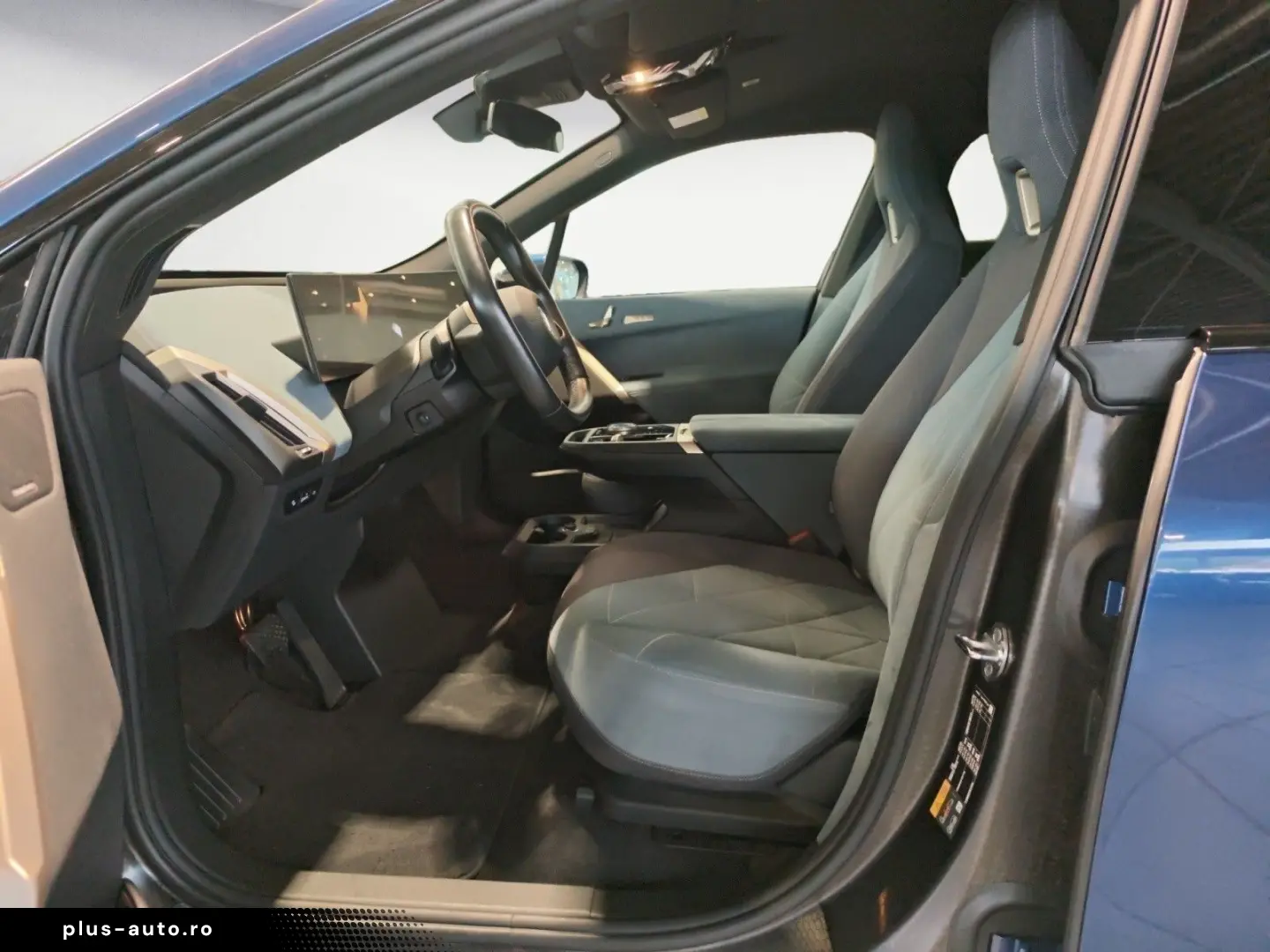 BMW iX xDrive40 AHK ACC Laserlicht
