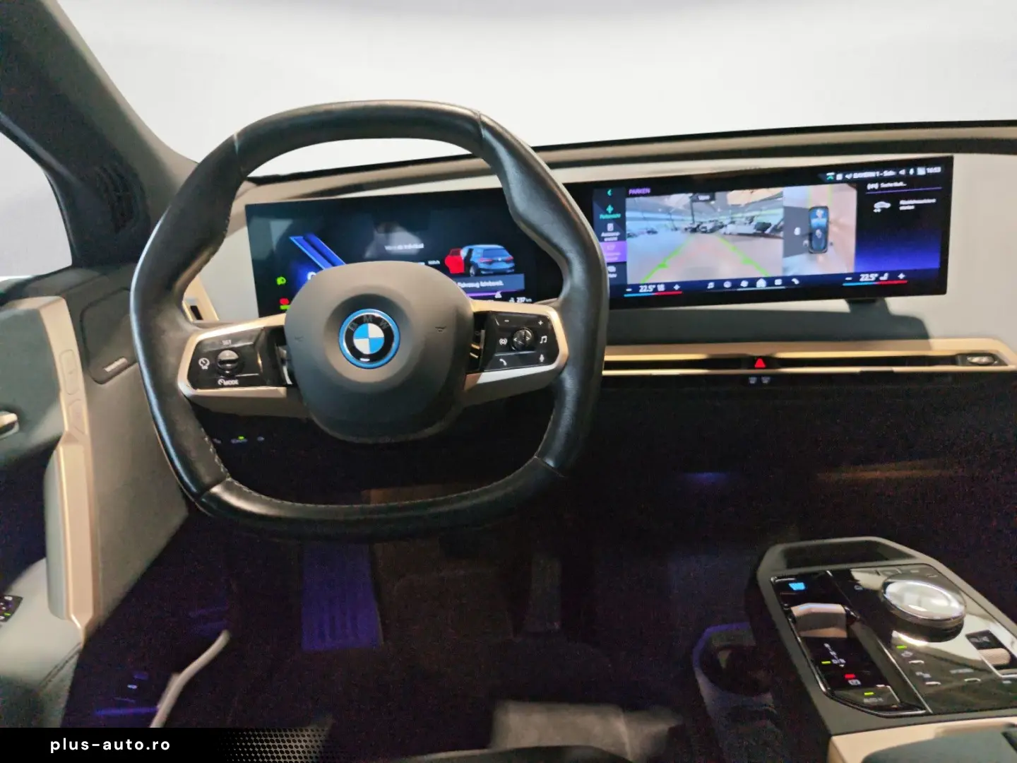 BMW iX xDrive40 AHK ACC Laserlicht