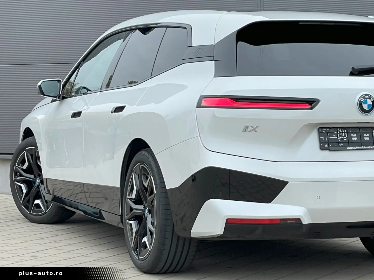 BMW iX 50 xDrive Sport Sitzbelüftung Pano 360  H K