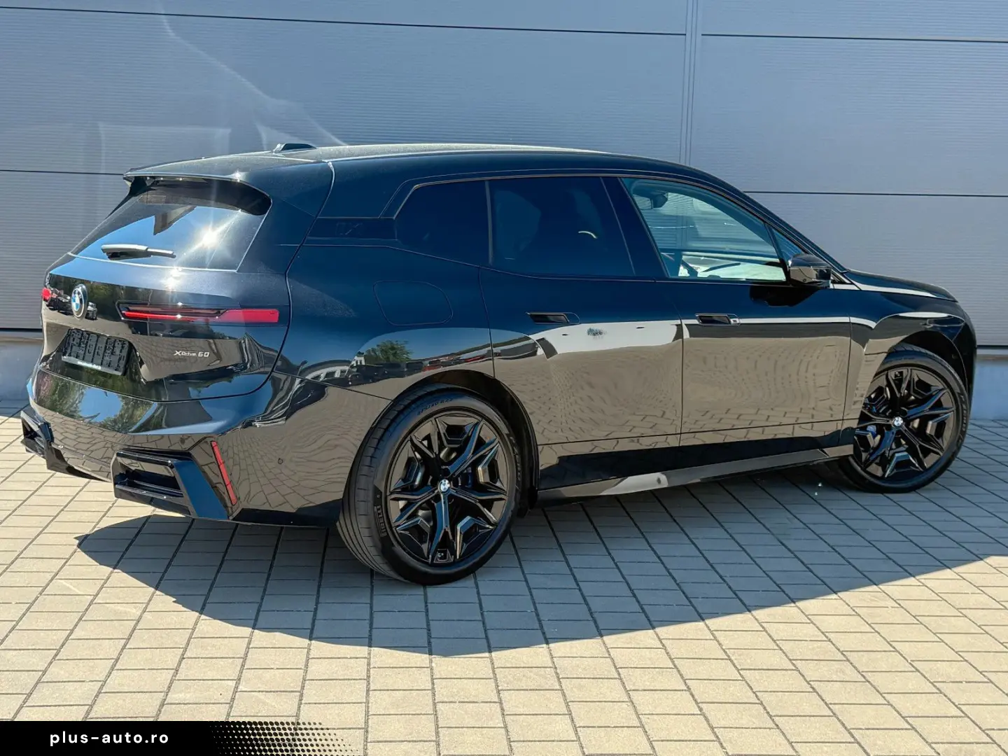BMW iX 60 xDrive M Sport 2-AchsLuft AHK Autobahn