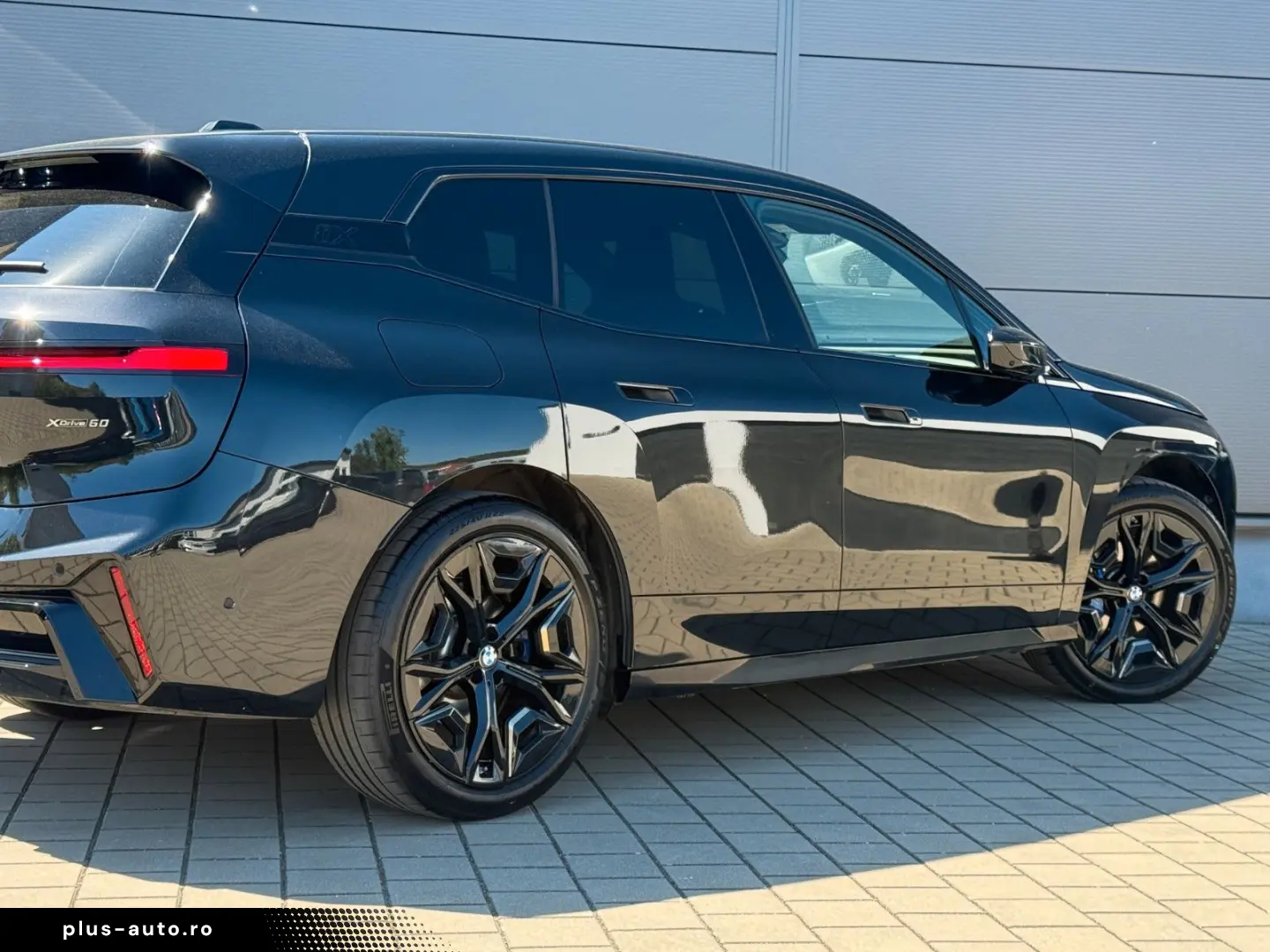 BMW iX 60 xDrive M Sport 2-AchsLuft AHK Autobahn