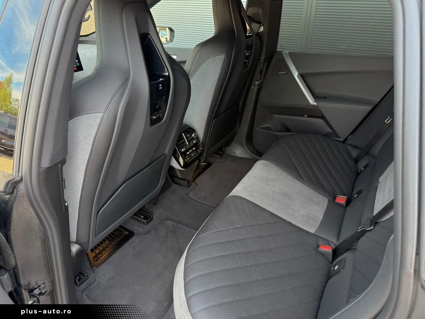 BMW iX 60 xDrive M Sport 2-AchsLuft AHK Autobahn