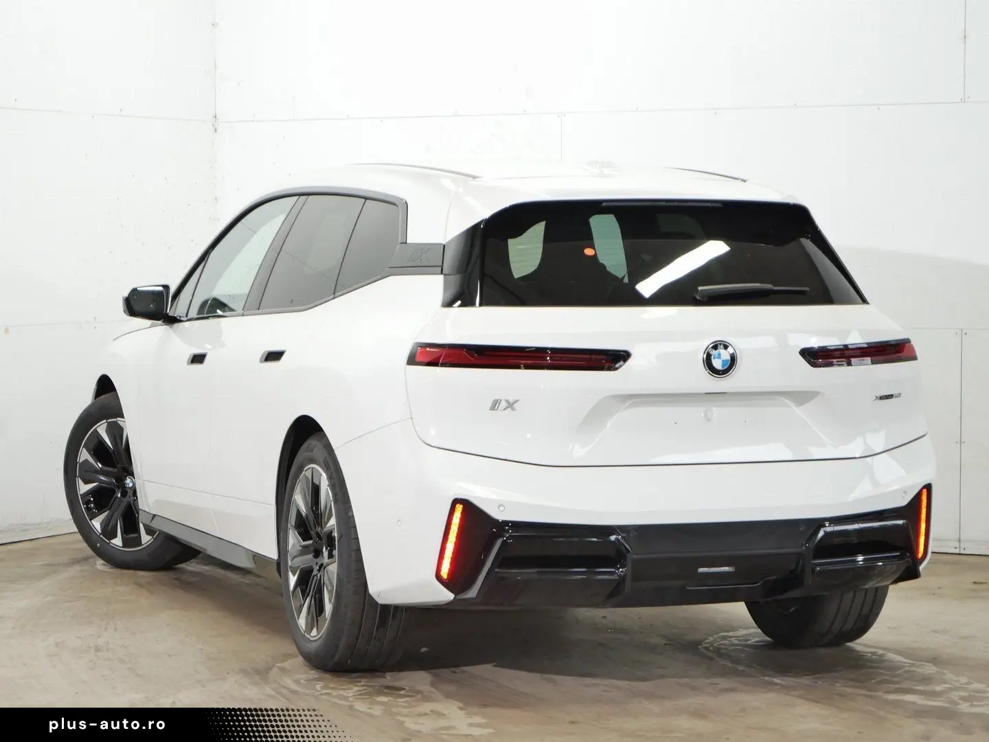 BMW iX xDrive60 M Sport Luftfederung Wärmepaket AC-P