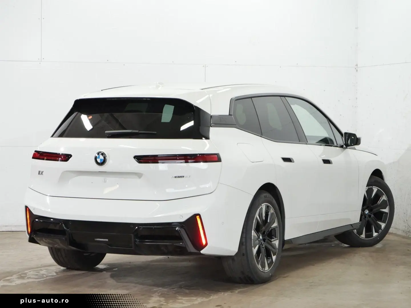 BMW iX xDrive60 M Sport Luftfederung Wärmepaket AC-P