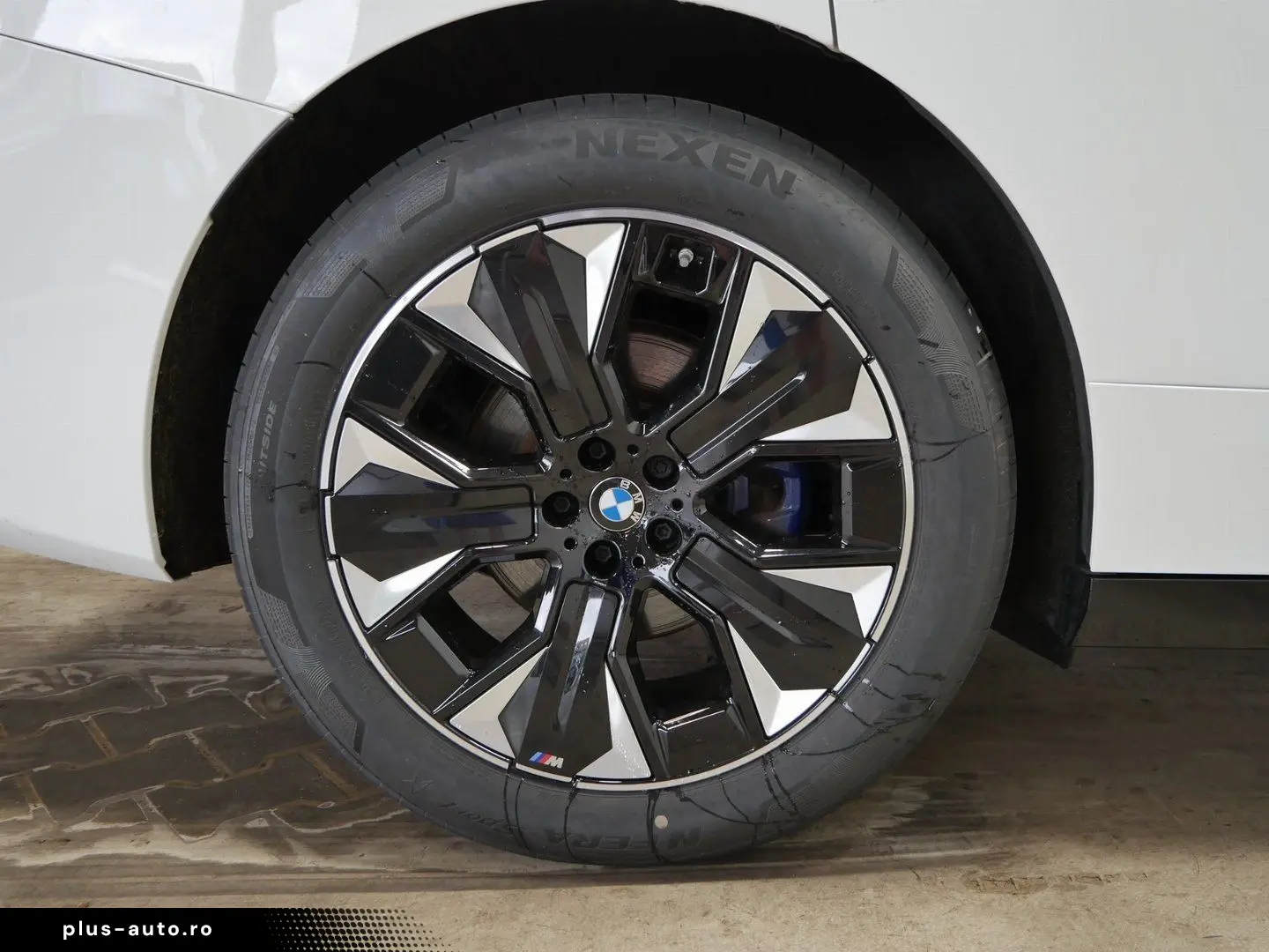 BMW iX xDrive60 M Sport Luftfederung Wärmepaket AC-P