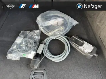 BMW iX xDrive50 Sportpaket HUD Sky Laser ACC AHK