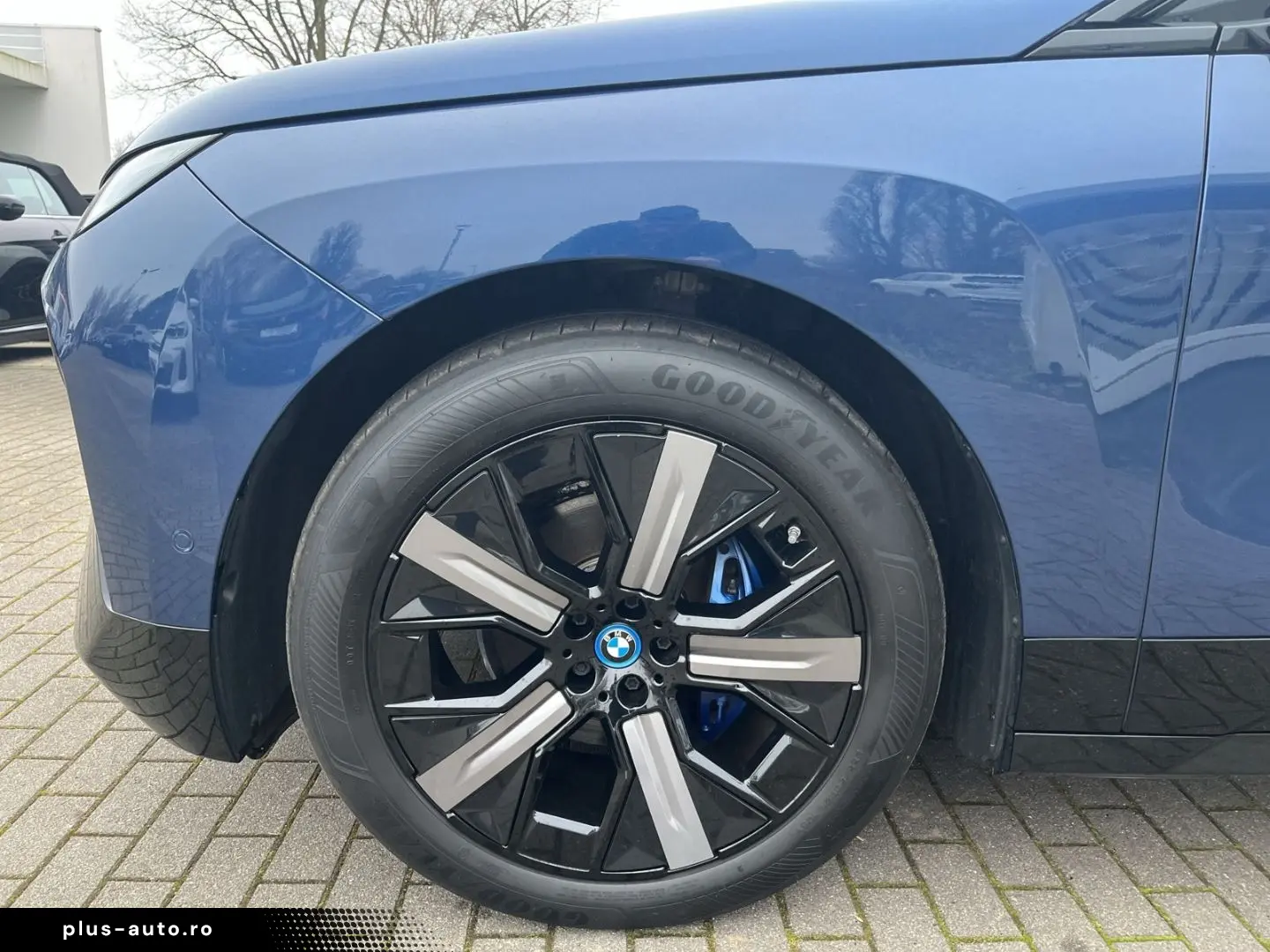 BMW iX xDrive50 HUD AHK Panoramadach Harman Kardon