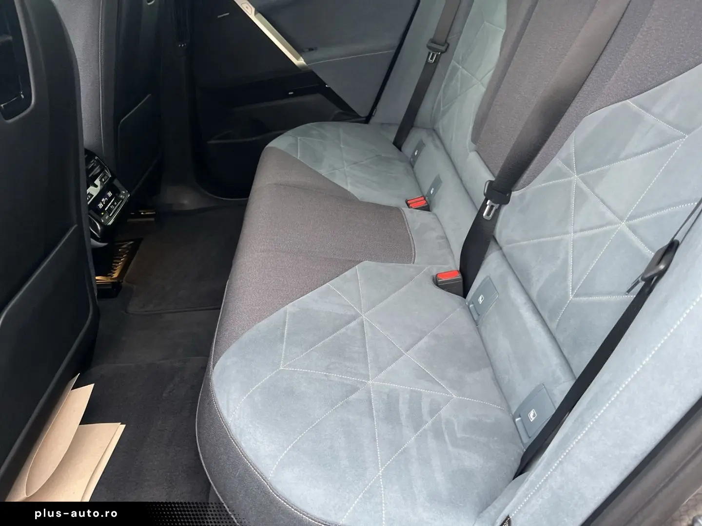 BMW iX xDrive50 HUD AHK Panoramadach Harman Kardon