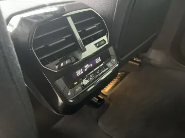 BMW iX xDrive50 HUD AHK Panoramadach Harman Kardon