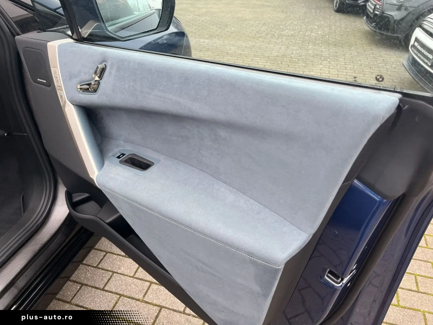 BMW iX xDrive50 HUD AHK Panoramadach Harman Kardon