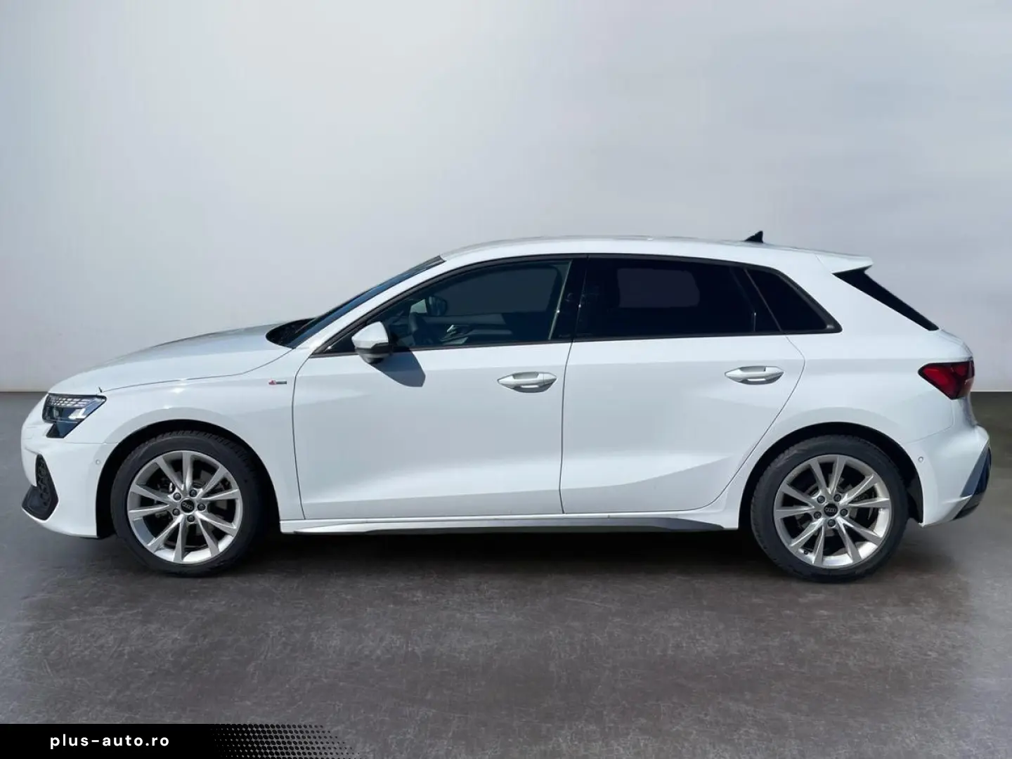 AUDI Sportback 30 TFSI Aut S-Line KAMERA LED ACC Navi