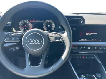 AUDI Sportback 30 TFSI Aut S-Line KAMERA LED ACC Navi