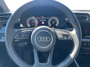 AUDI Sportback 30 TFSI Aut S-Line KAMERA LED ACC Navi