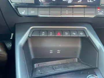 AUDI Sportback 30 TFSI Aut S-Line KAMERA LED ACC Navi