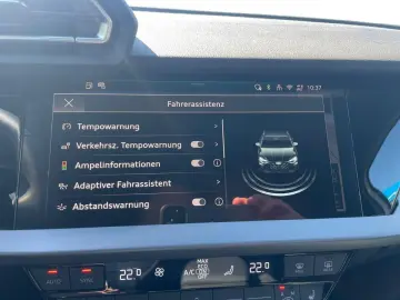 AUDI Sportback 30 TFSI Aut S-Line KAMERA LED ACC Navi