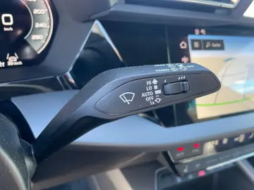 AUDI Sportback 30 TFSI Aut S-Line KAMERA LED ACC Navi