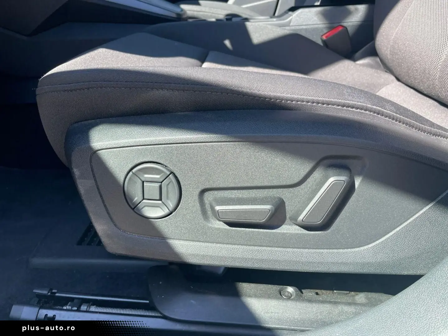 AUDI Sportback 30 TFSI Aut S-Line KAMERA LED ACC Navi
