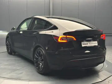 TESLA Model Y Performance Dual AWD