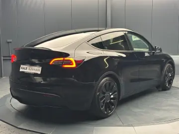 TESLA Model Y Performance Dual AWD