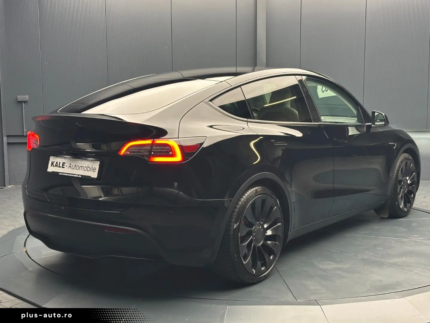 TESLA Model Y Performance Dual AWD